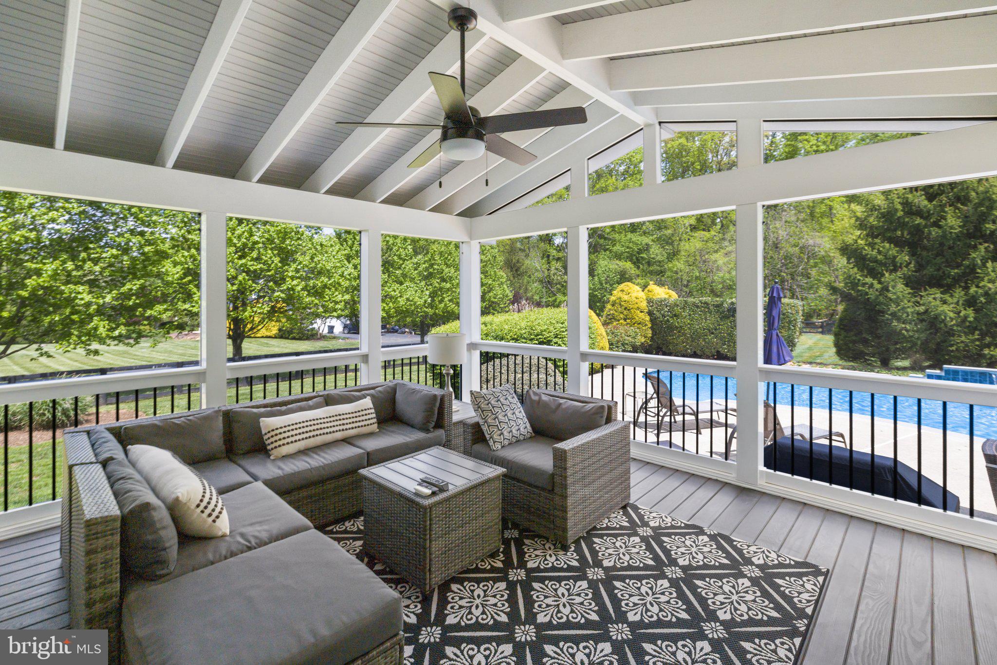 GOLDEN SPRINGS - Residential