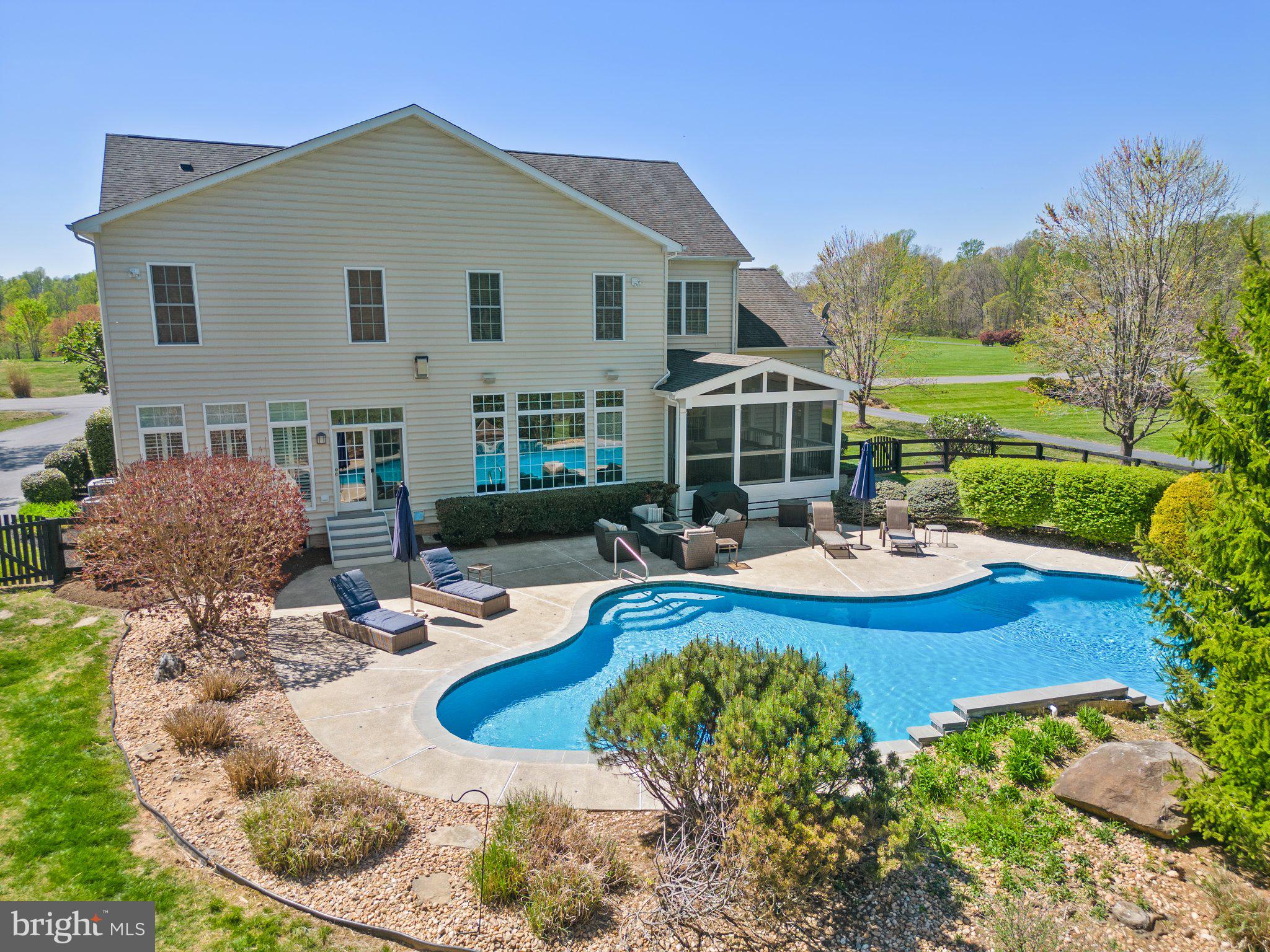 GOLDEN SPRINGS - Residential