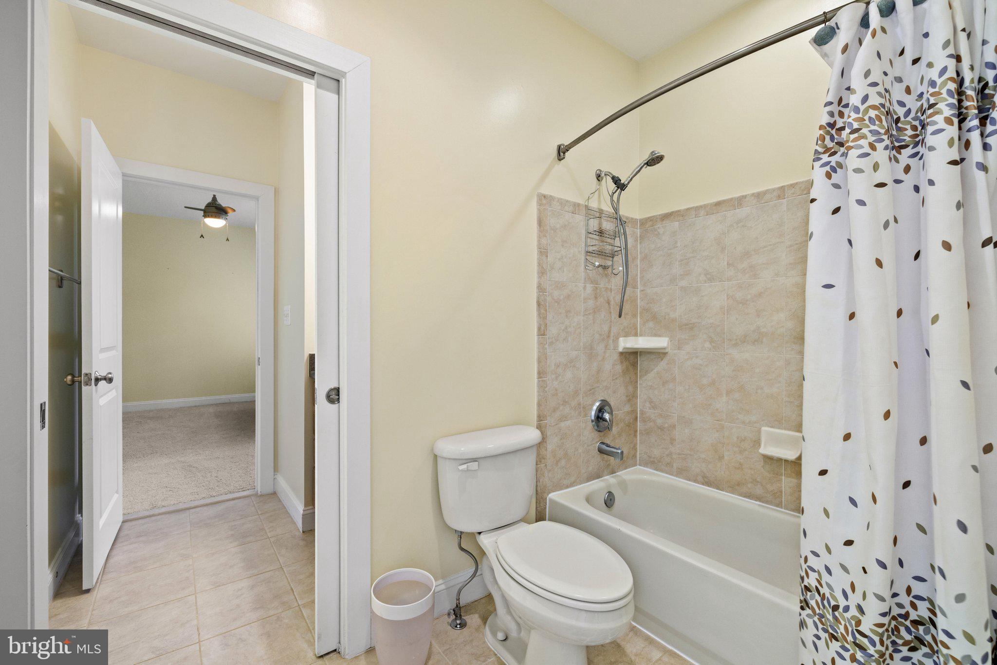 GOLDEN SPRINGS - Residential