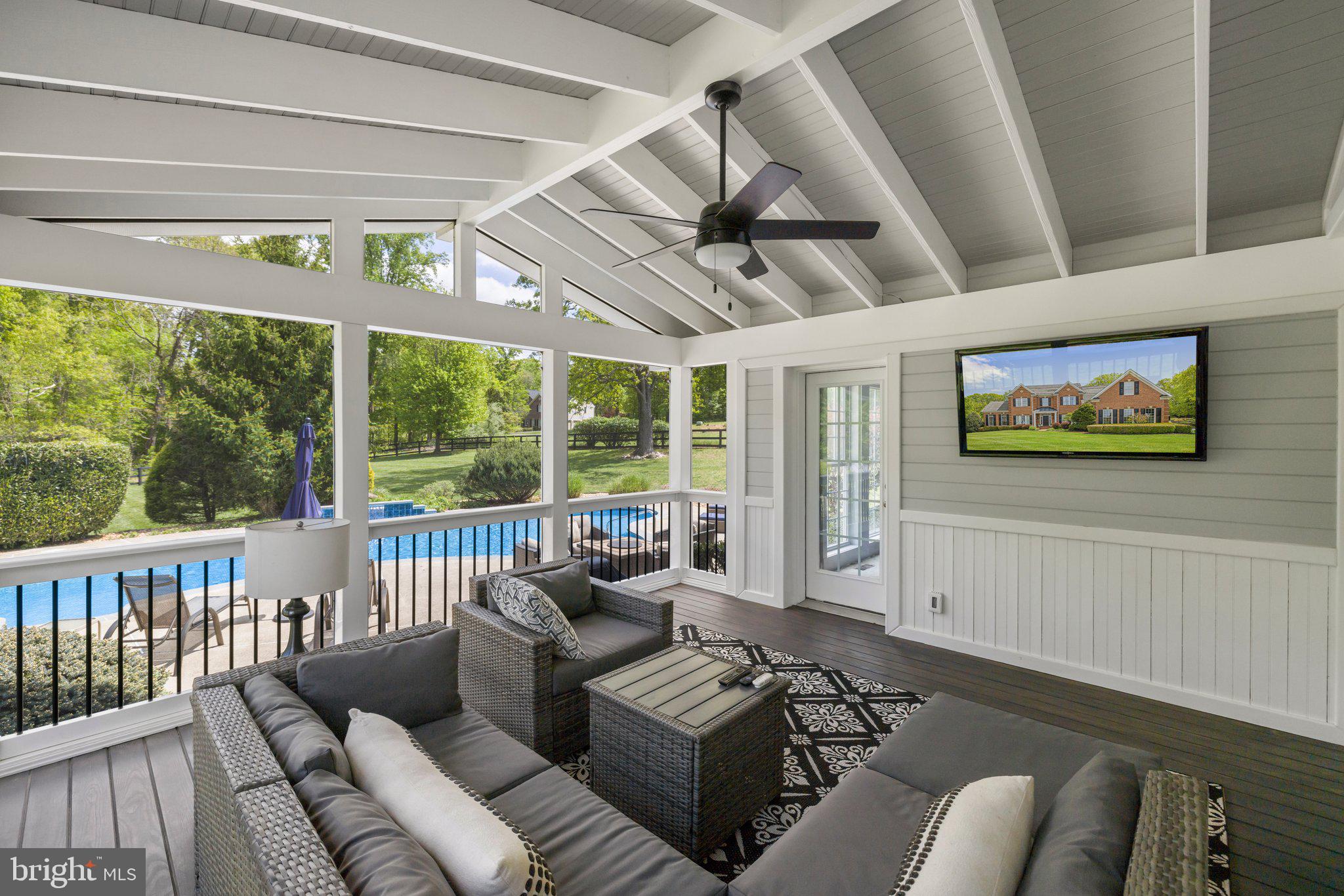 GOLDEN SPRINGS - Residential