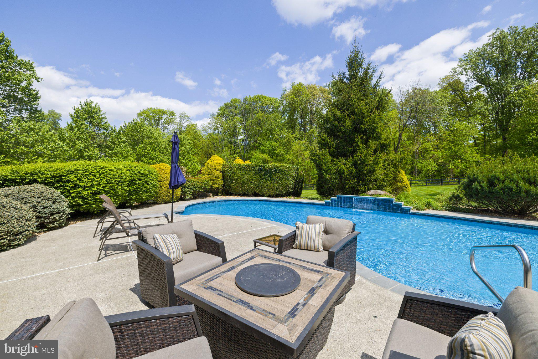 GOLDEN SPRINGS - Residential