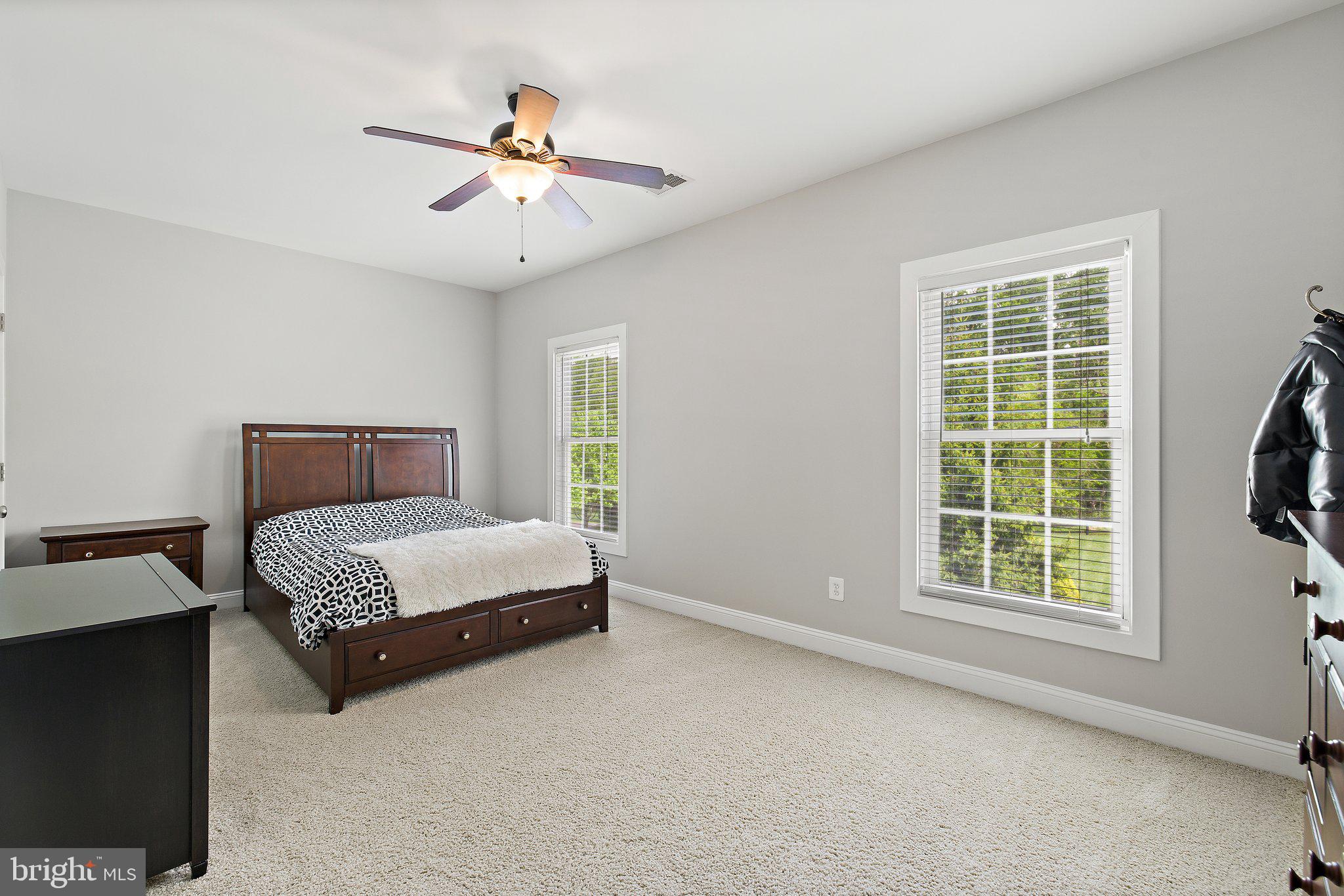 GOLDEN SPRINGS - Residential