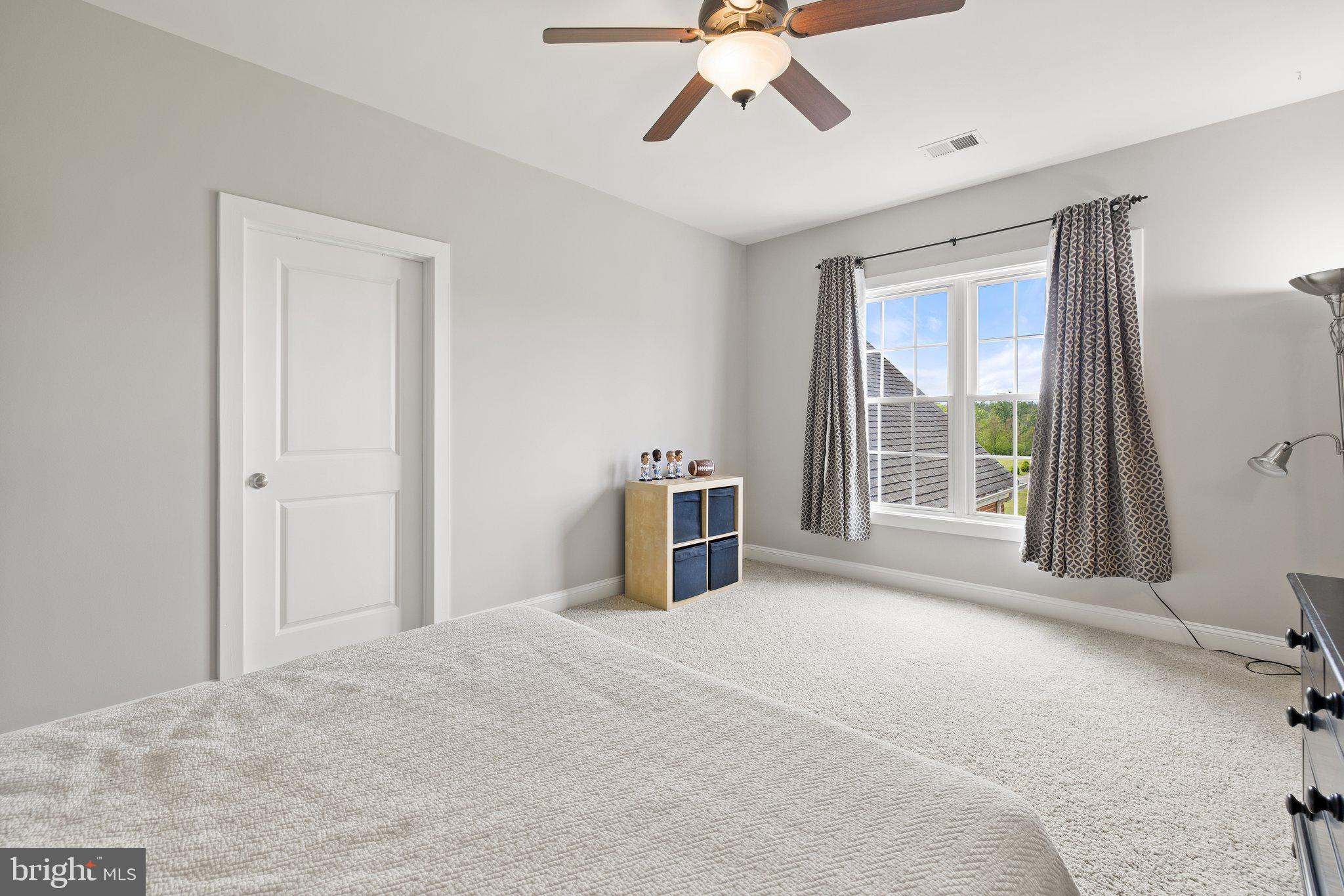 GOLDEN SPRINGS - Residential