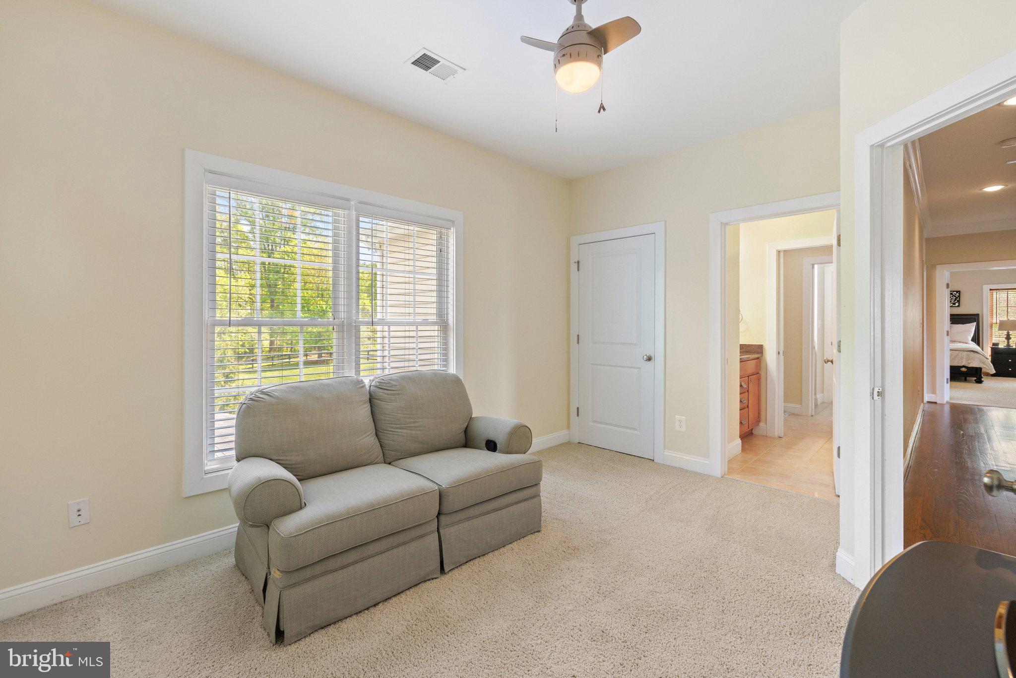 GOLDEN SPRINGS - Residential