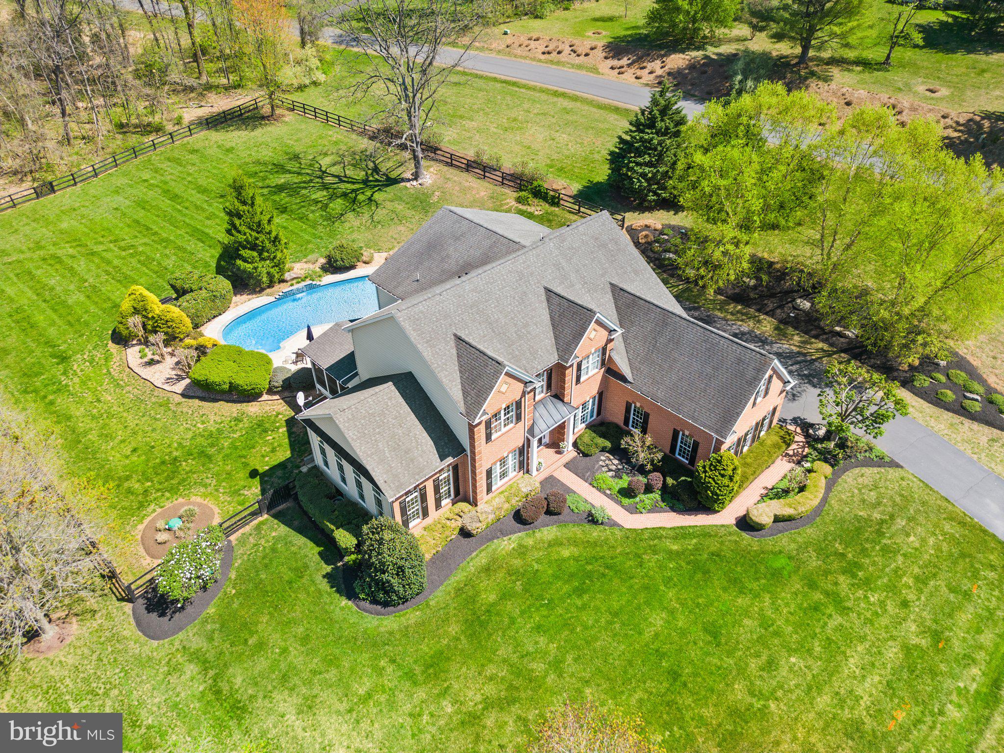 GOLDEN SPRINGS - Residential