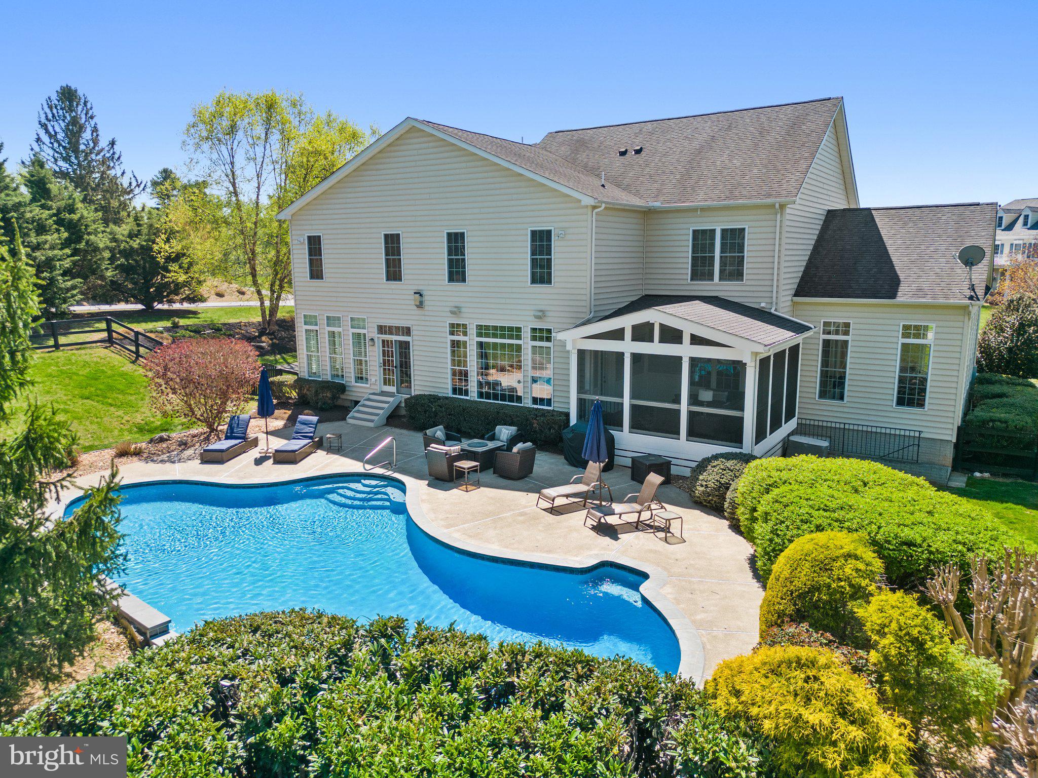 GOLDEN SPRINGS - Residential