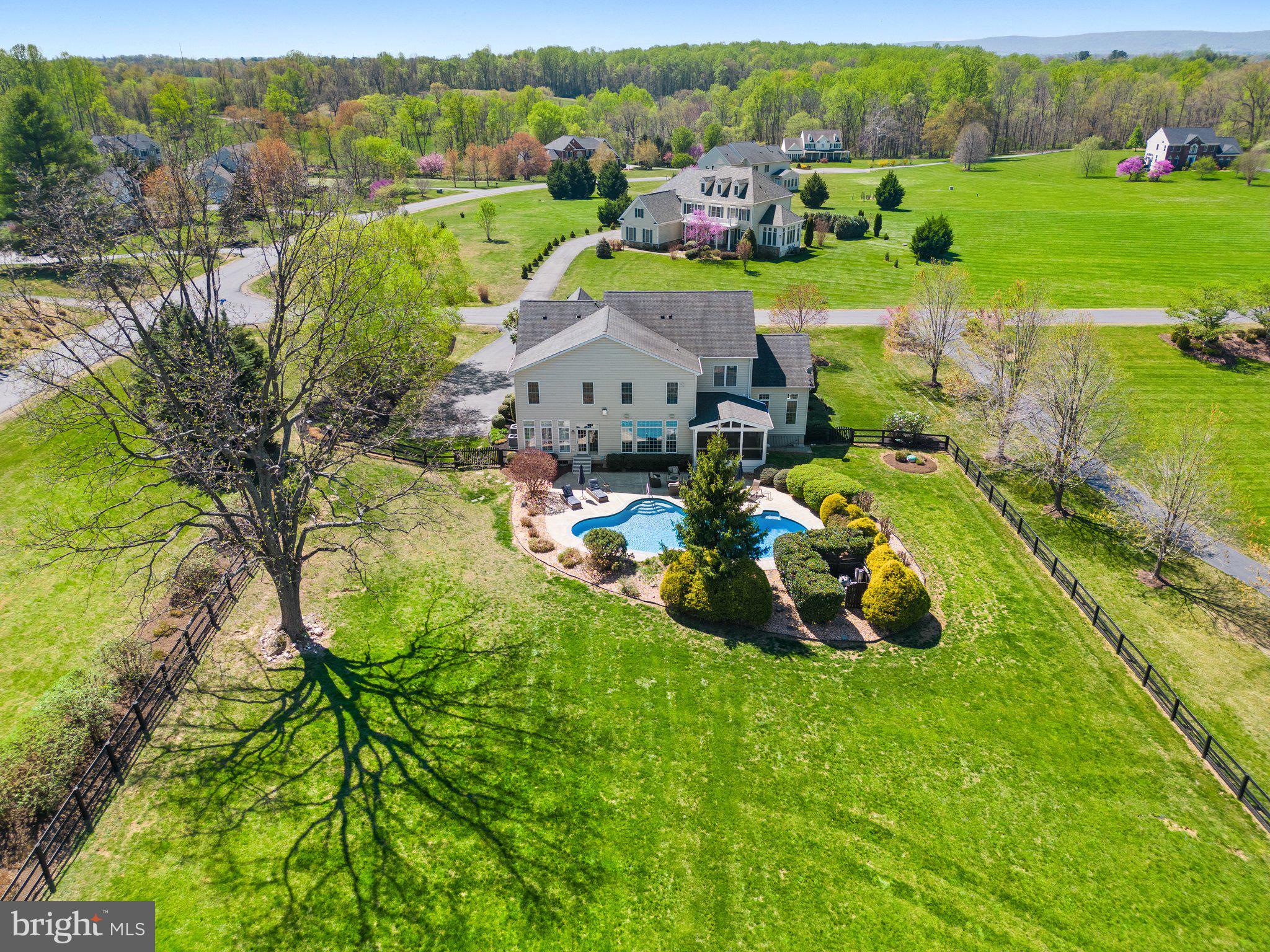 GOLDEN SPRINGS - Residential