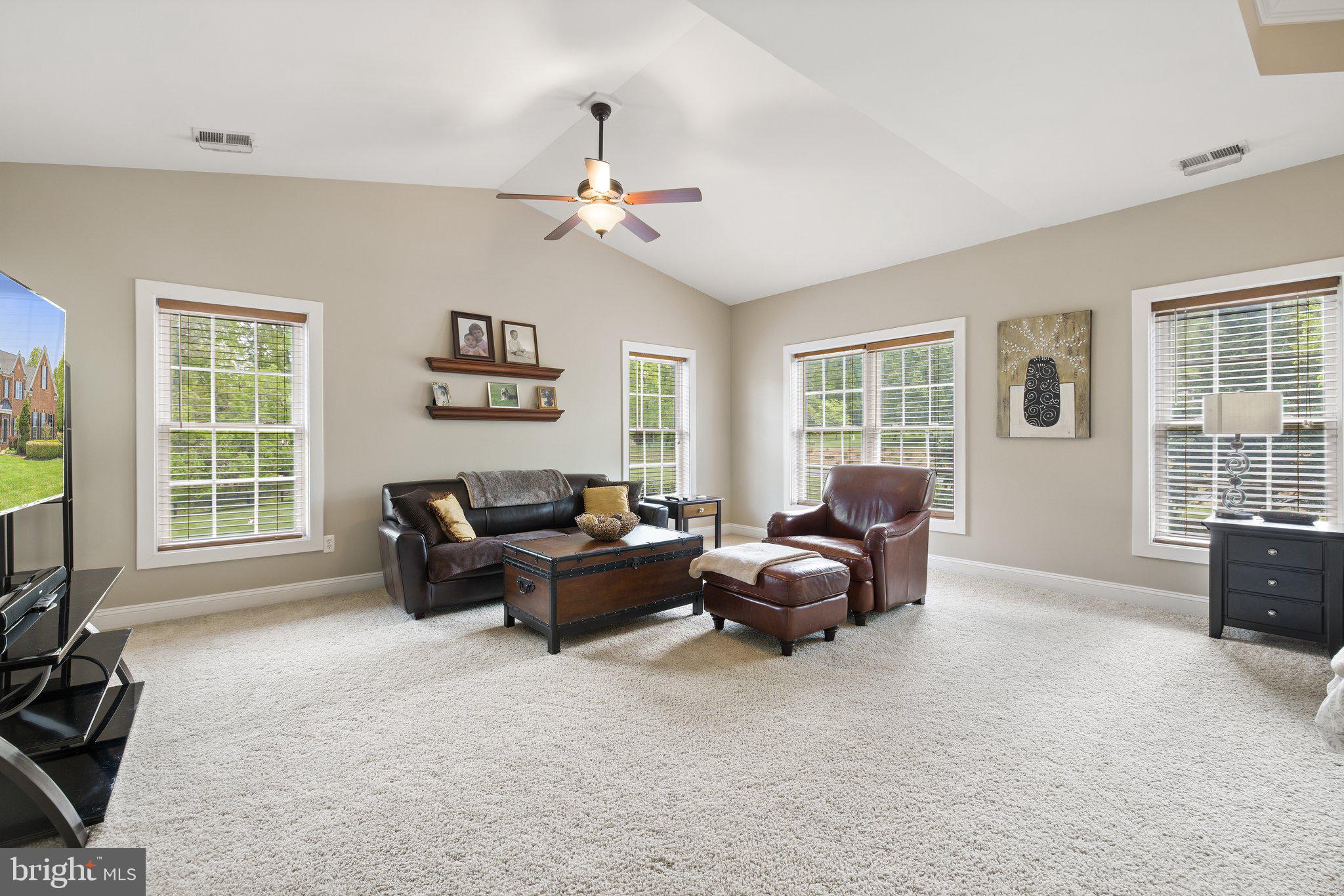 GOLDEN SPRINGS - Residential