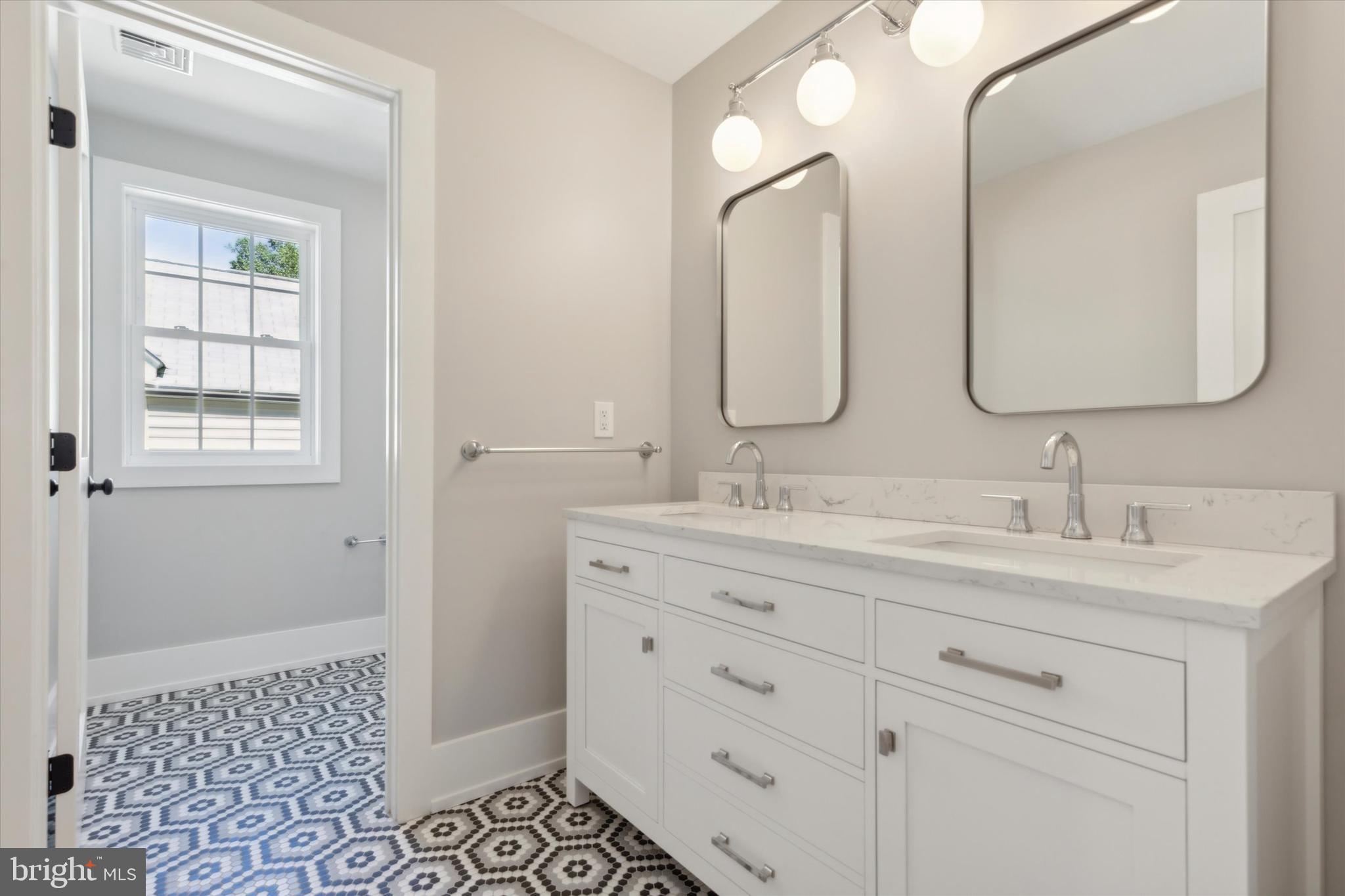 WYNNEWOOD PARK - Residential