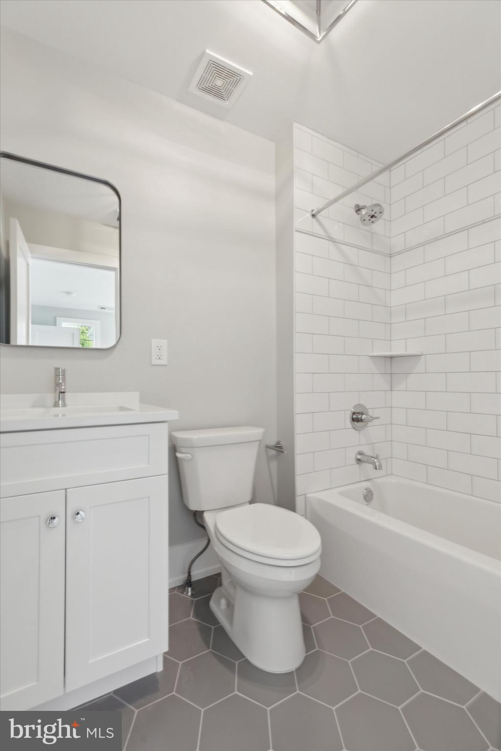 WYNNEWOOD PARK - Residential