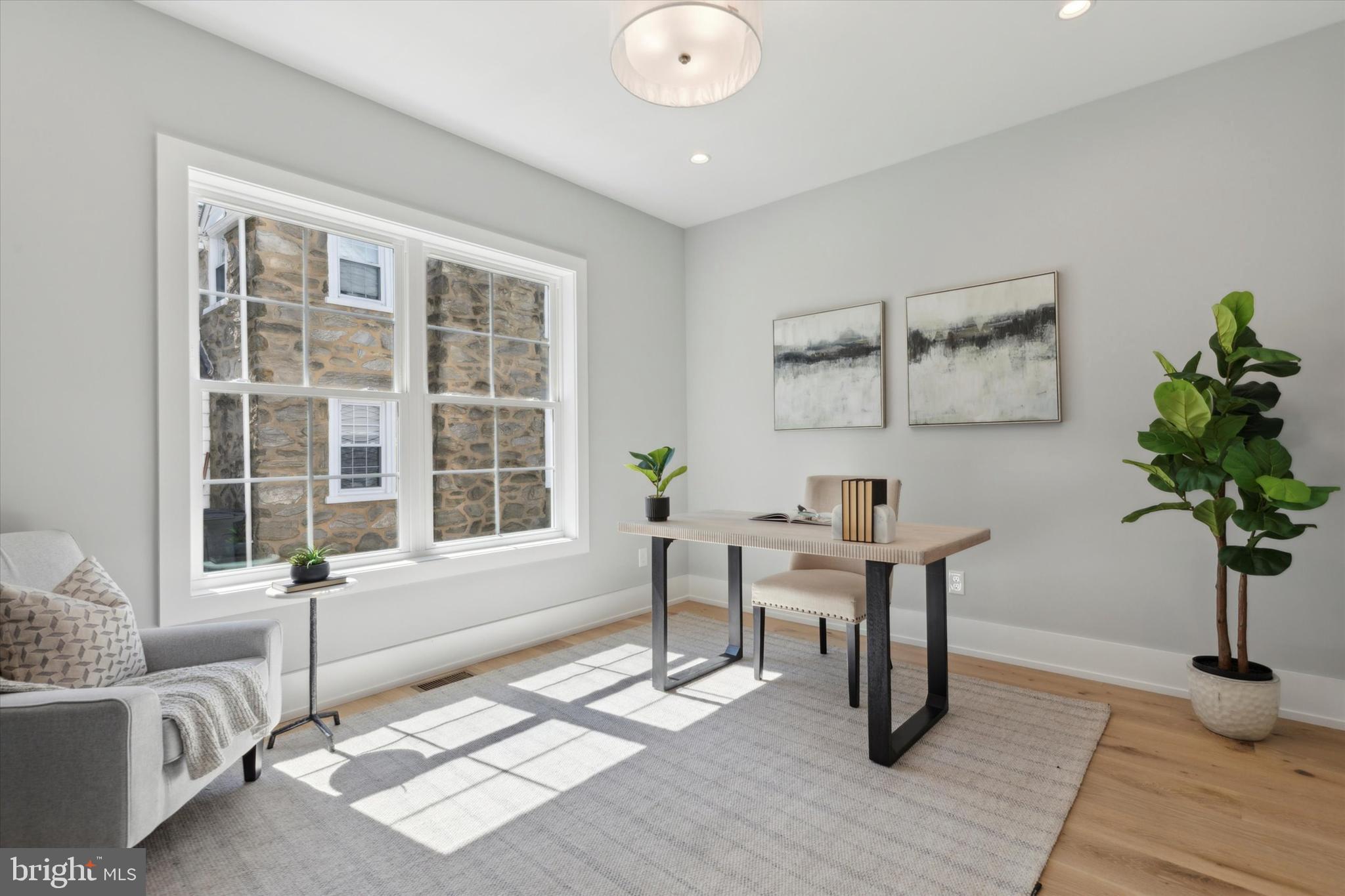 WYNNEWOOD PARK - Residential