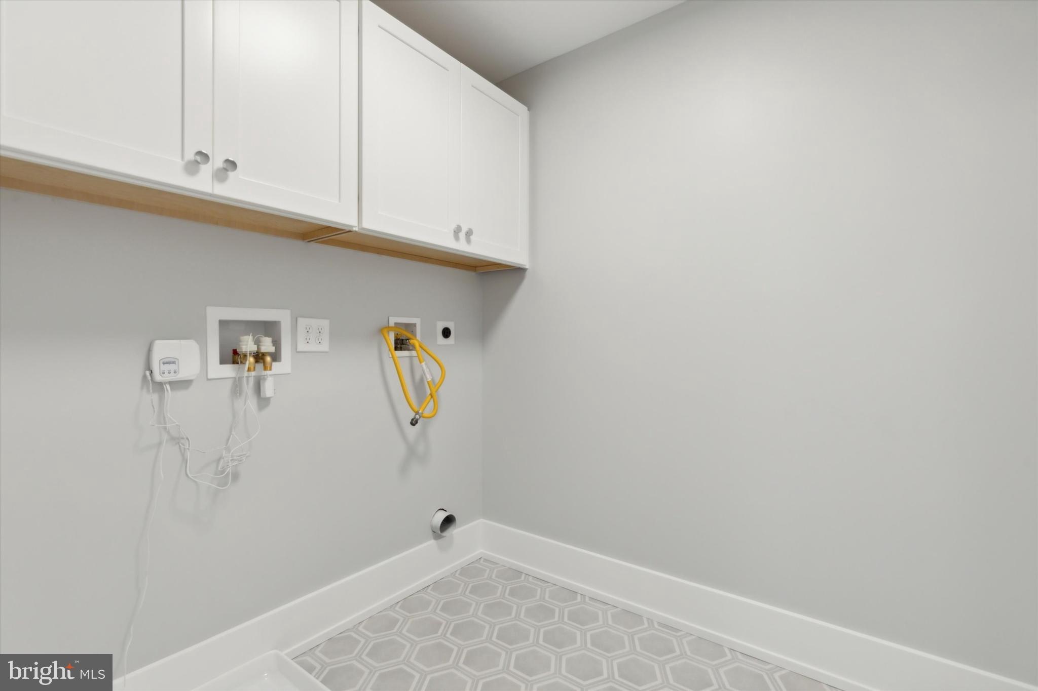 WYNNEWOOD PARK - Residential