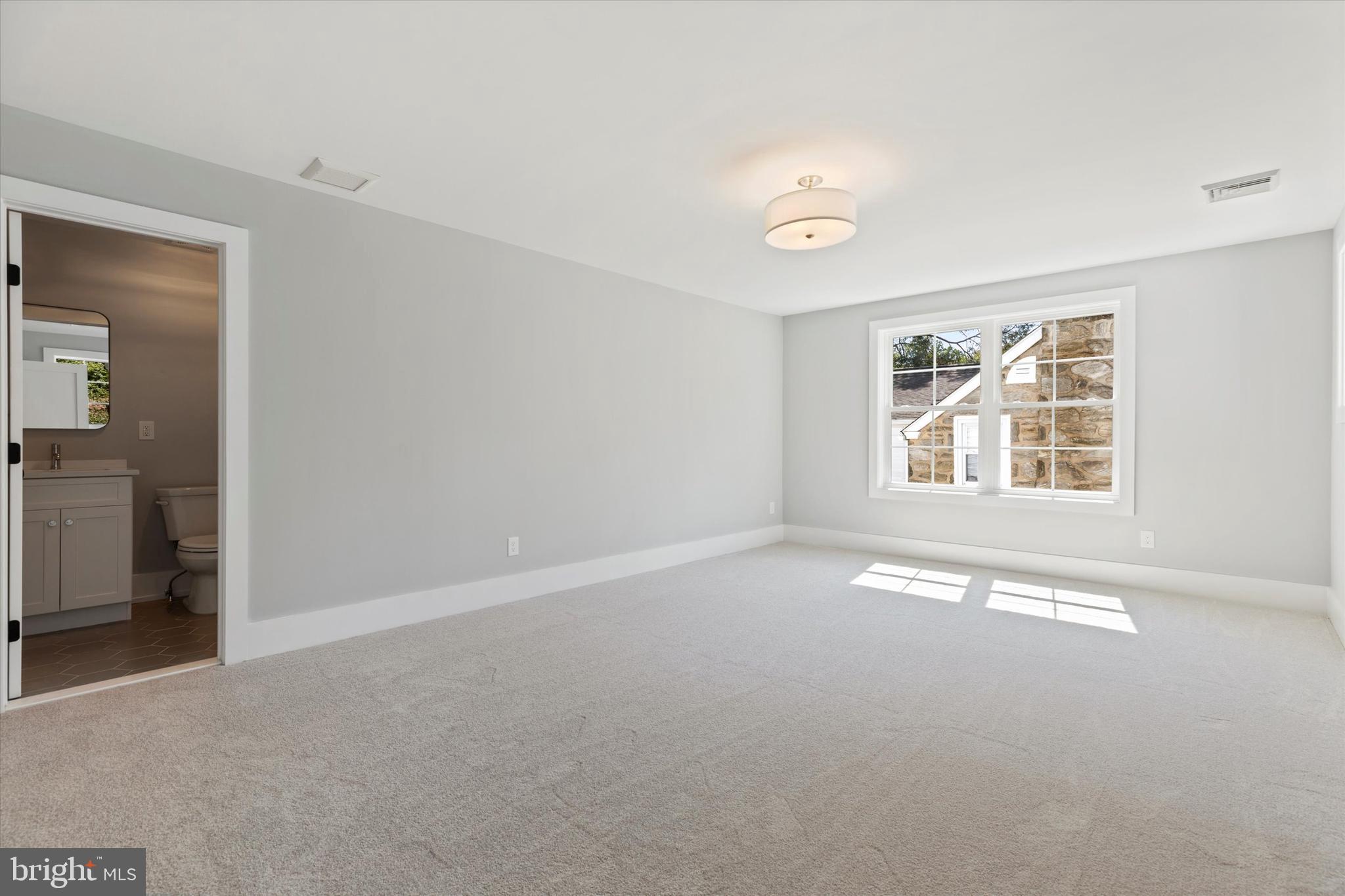 WYNNEWOOD PARK - Residential