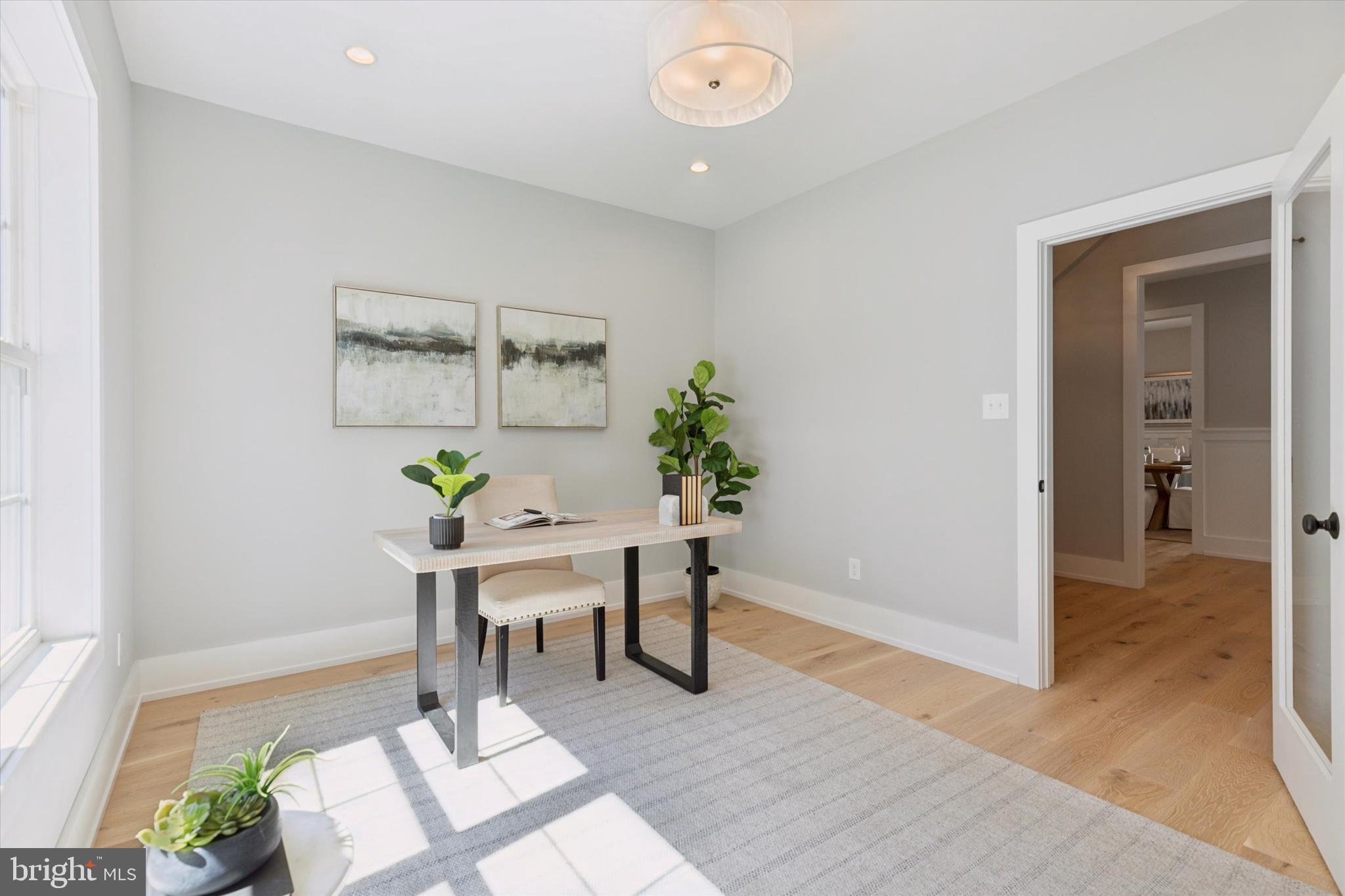 WYNNEWOOD PARK - Residential