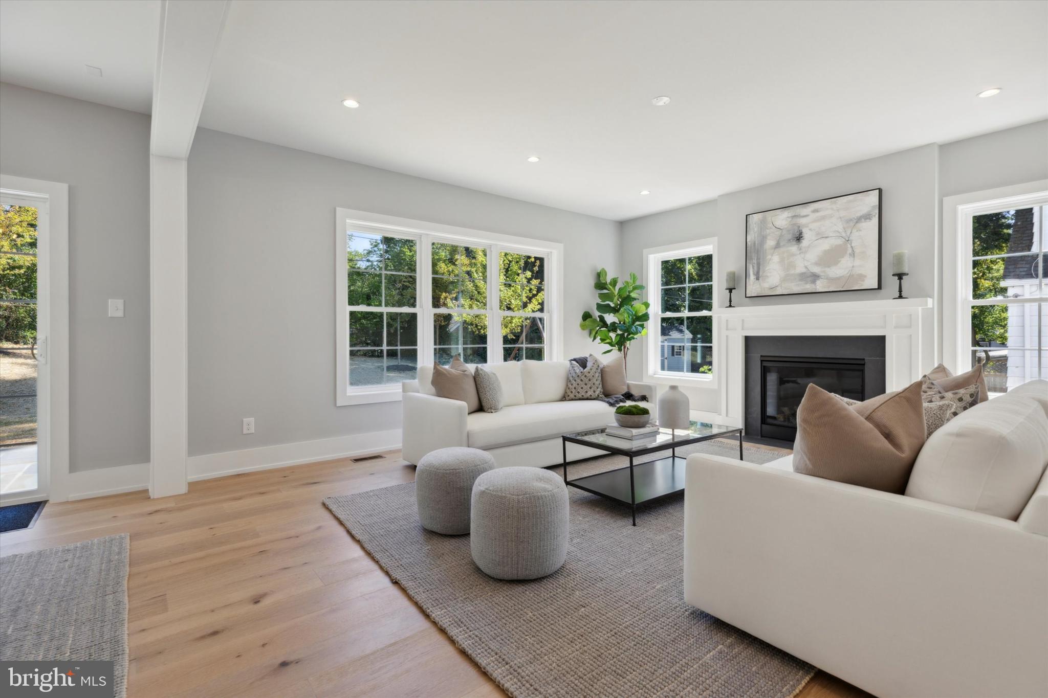 WYNNEWOOD PARK - Residential