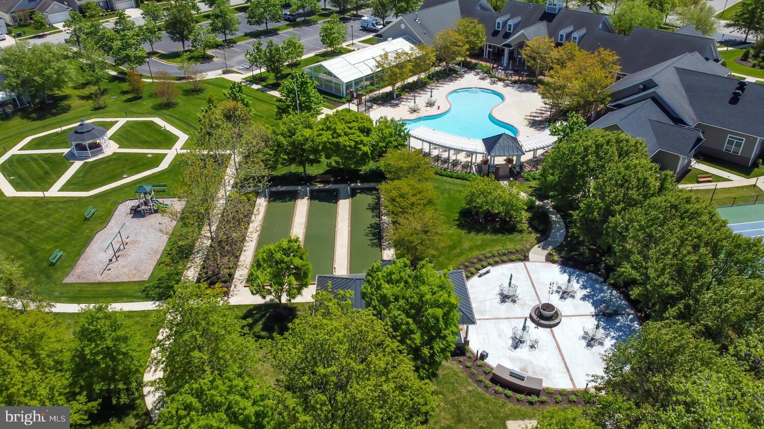 SYMPHONY VILLAGE AT CENTREVILLE - Residential