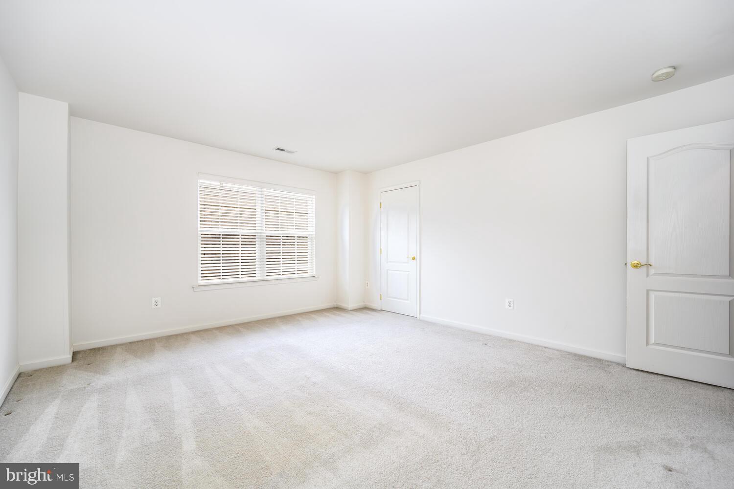 SYMPHONY VILLAGE AT CENTREVILLE - Residential