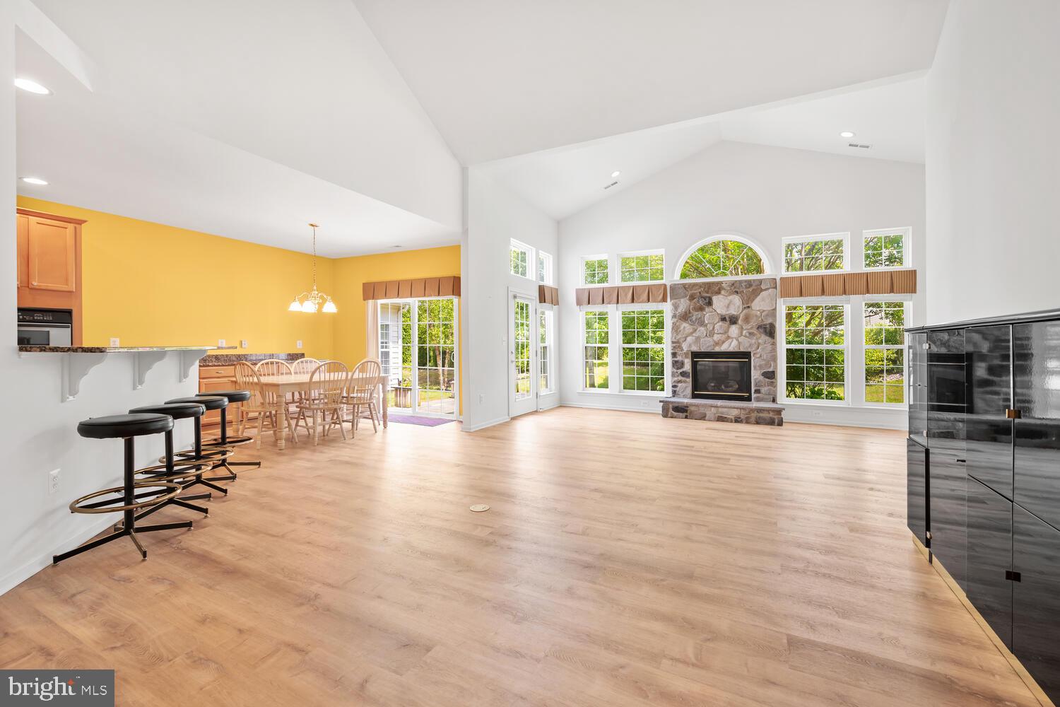 SYMPHONY VILLAGE AT CENTREVILLE - Residential