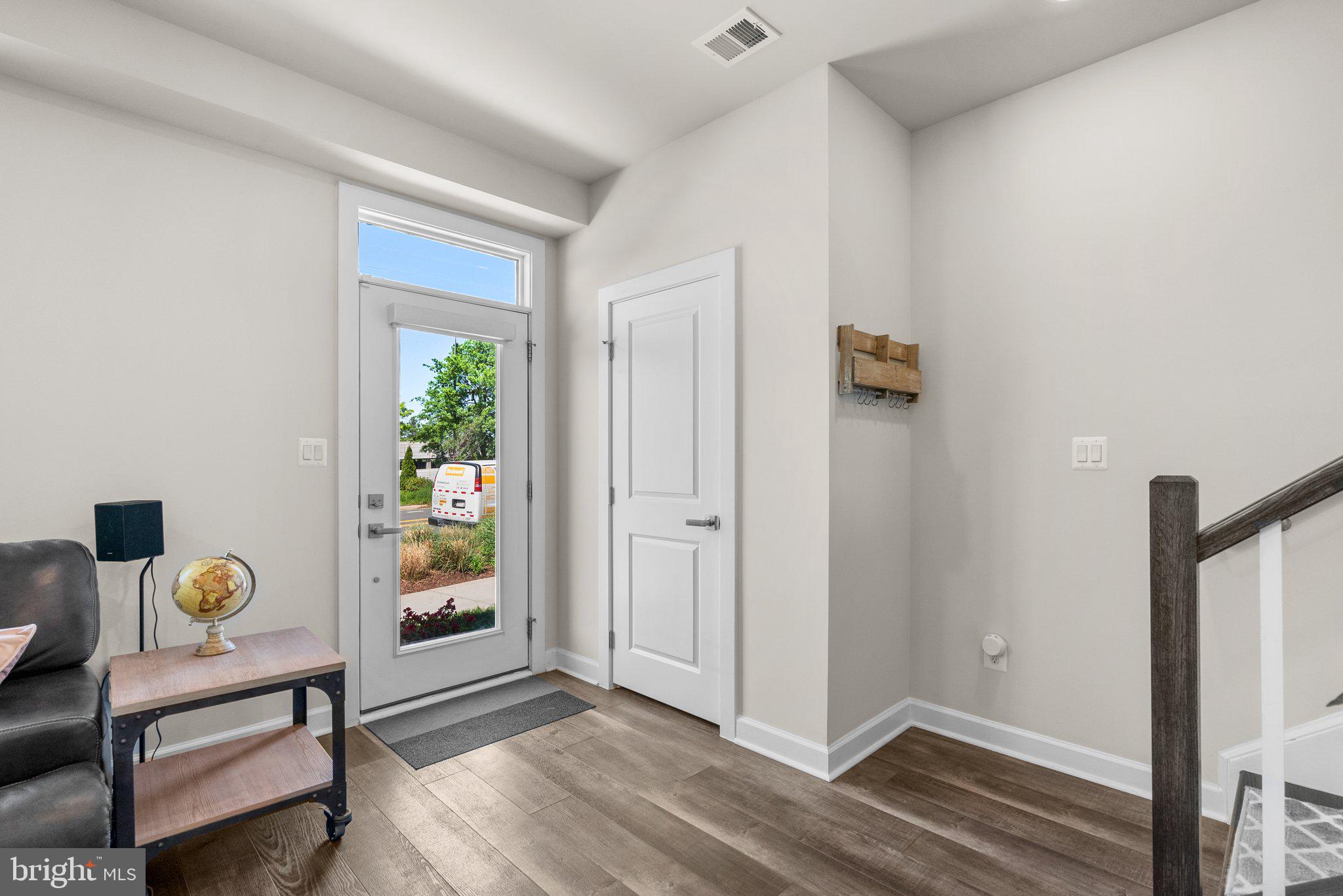 12998 HATTONTOWN SQUARE
