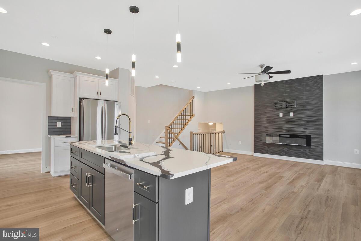 HUNGERFORDS - Residential