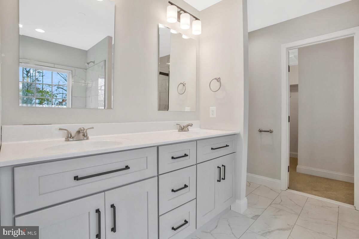 HUNGERFORDS - Residential