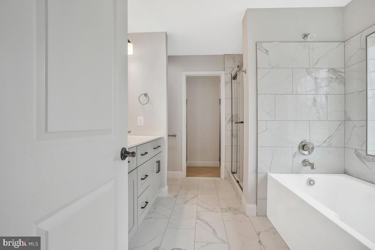 HUNGERFORDS - Residential