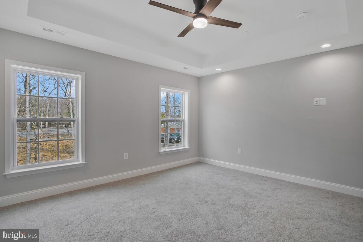 HUNGERFORDS - Residential