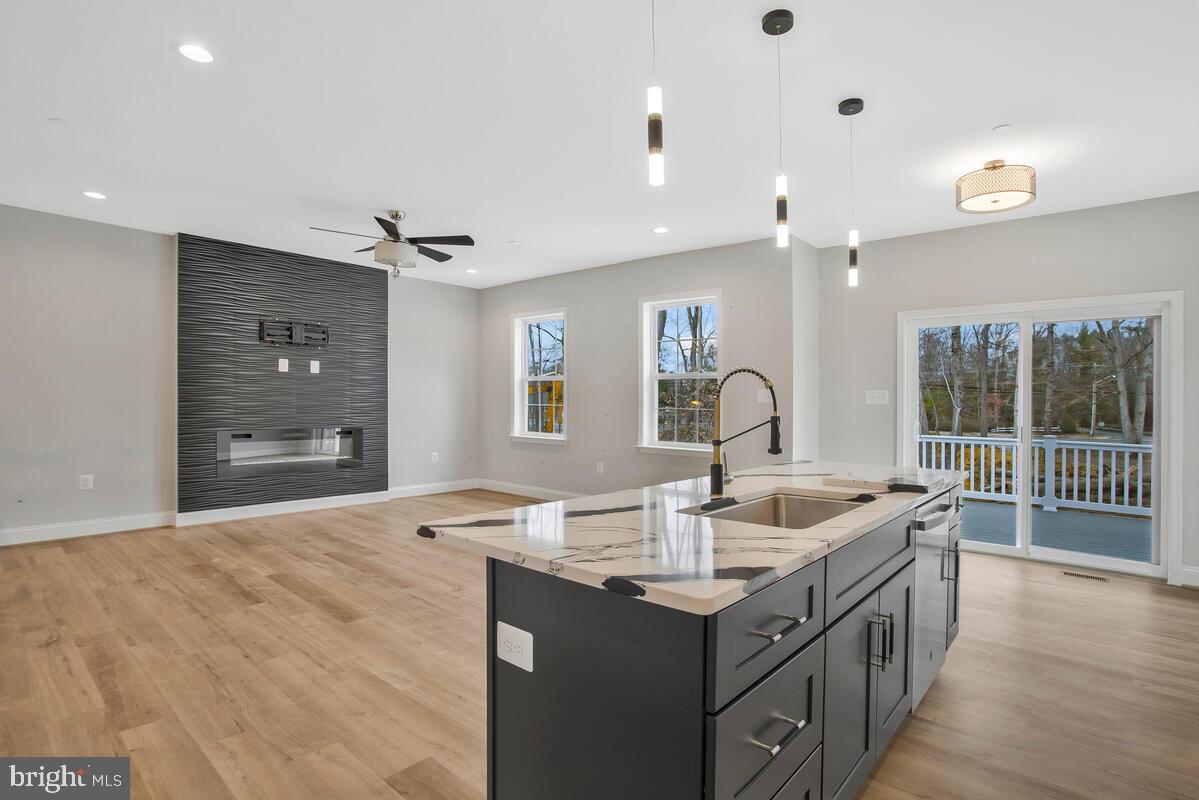 HUNGERFORDS - Residential