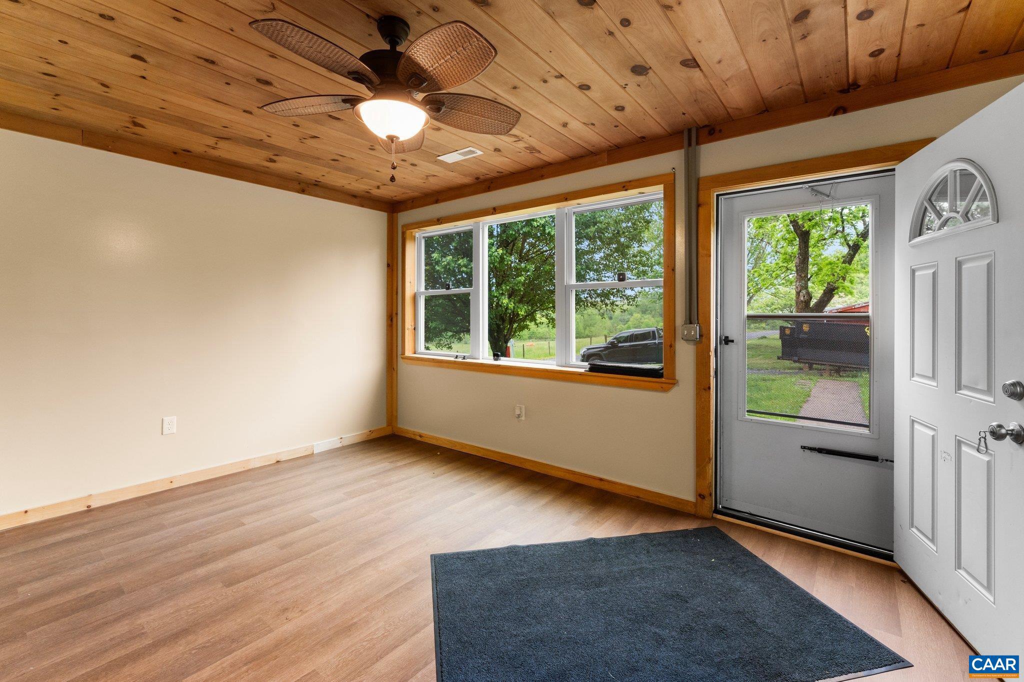 1507 HEWITT RD