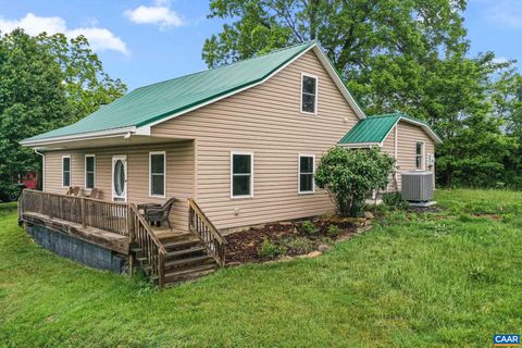 1507 HEWITT RD SWOOPE VA 24479