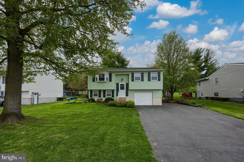 Photo of 100 Hertzog Drive, Leola, PA 17540 (MLS # PALA2049816)