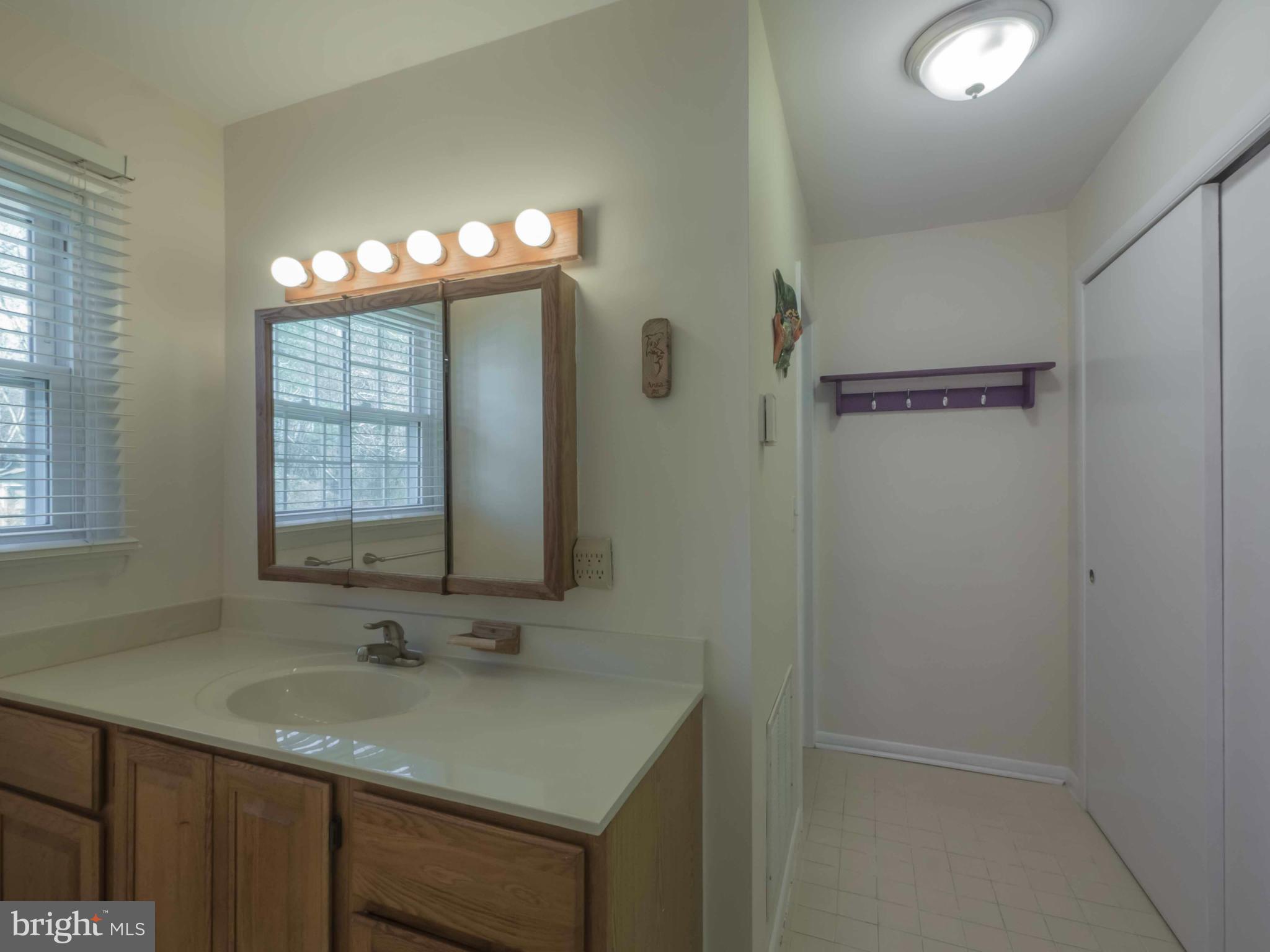 ROMANCOKE ON THE BAY - Residential