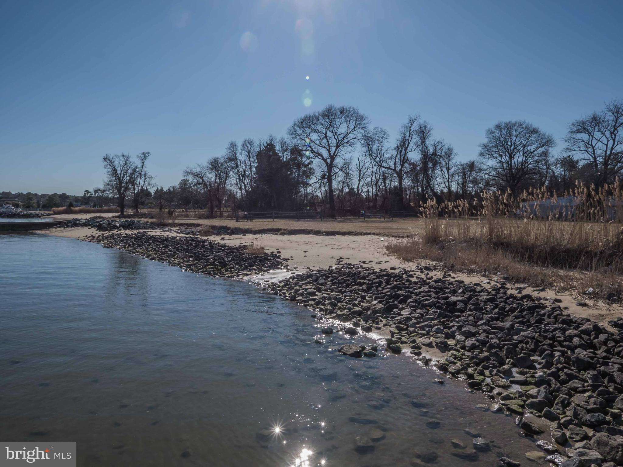 ROMANCOKE ON THE BAY - Residential