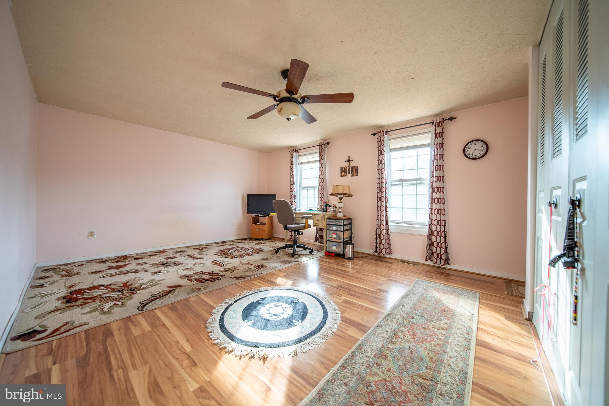 ARLINGTON HEIGHTS - Residential