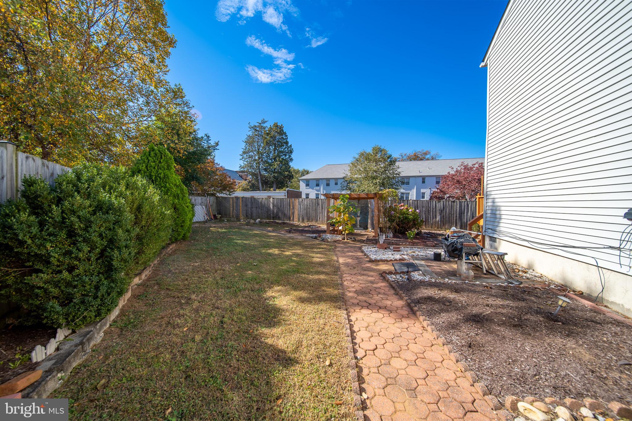 ARLINGTON HEIGHTS - Residential