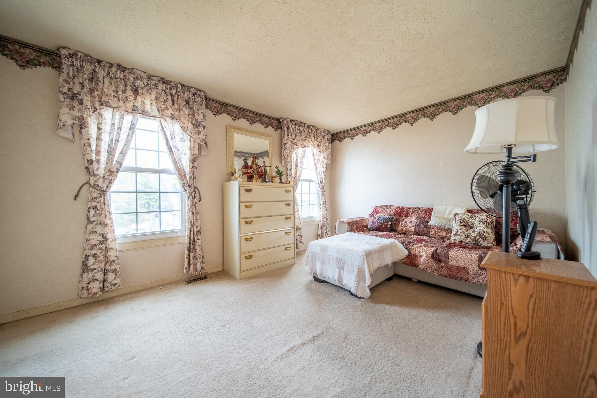 ARLINGTON HEIGHTS - Residential