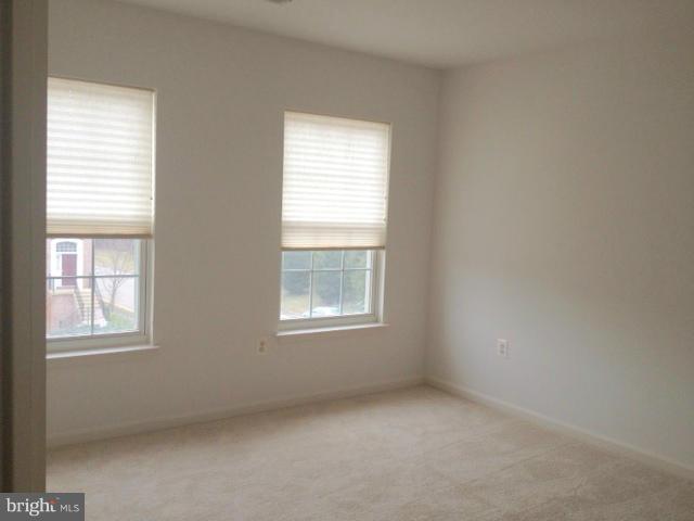 TOWNES OF MANCHESTER WOODS - Residential Lease