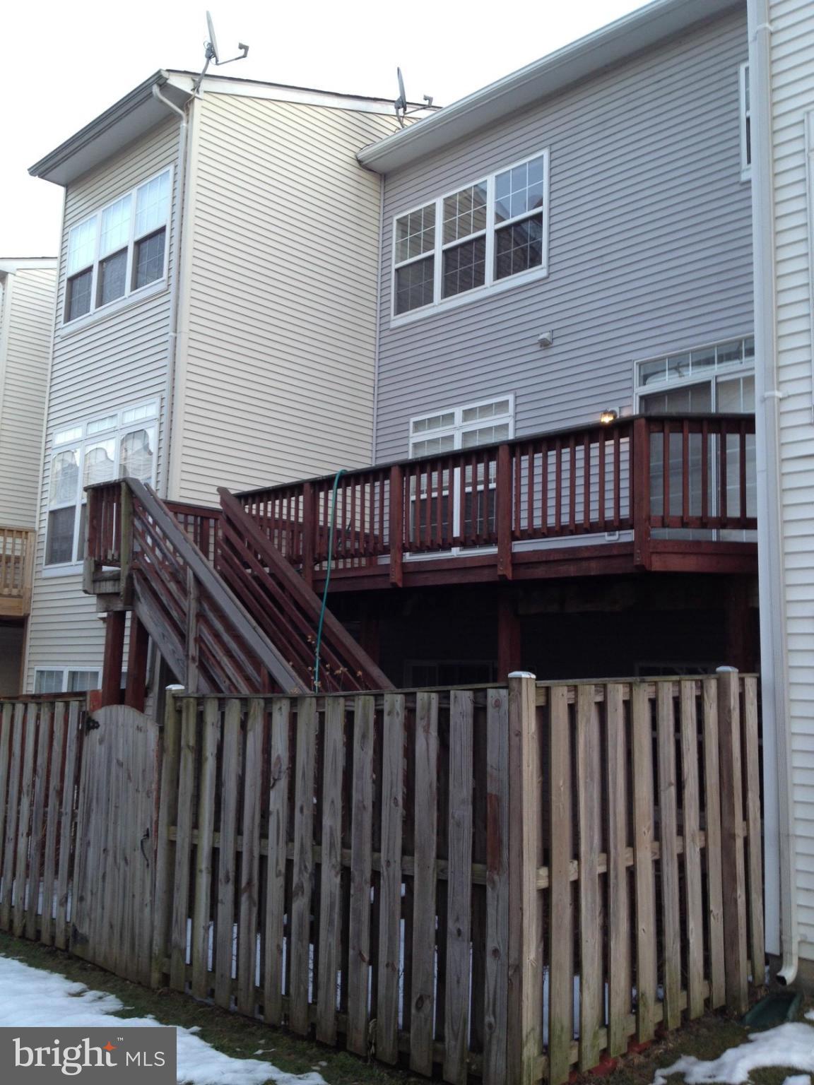 TOWNES OF MANCHESTER WOODS - Residential Lease