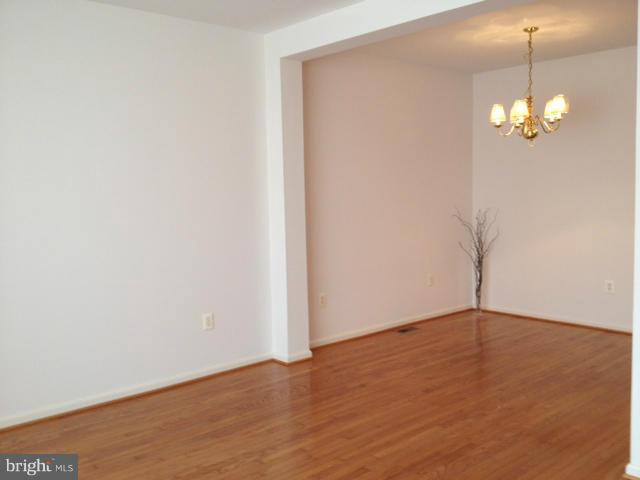 TOWNES OF MANCHESTER WOODS - Residential Lease