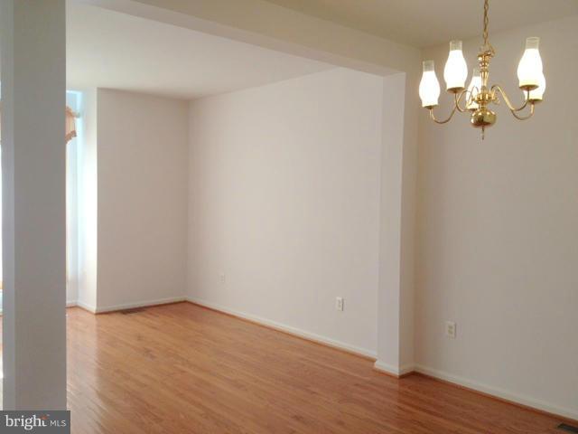 TOWNES OF MANCHESTER WOODS - Residential Lease