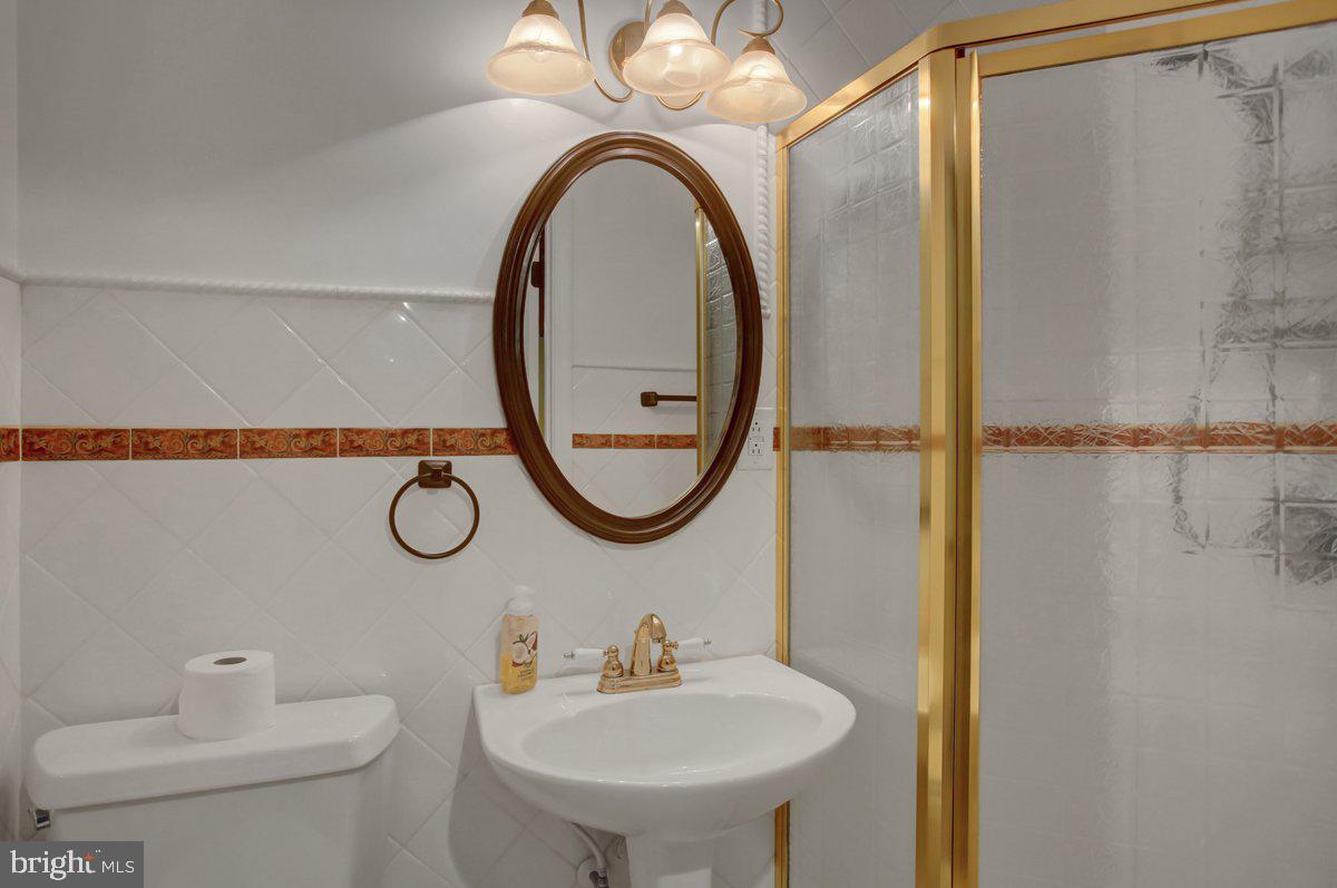 SOUTH GUILFORD HILLS - Residential