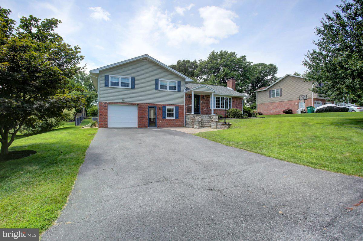 300 FARMINGTON ROAD