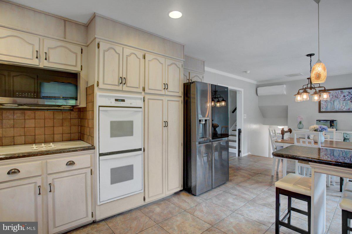 SOUTH GUILFORD HILLS - Residential