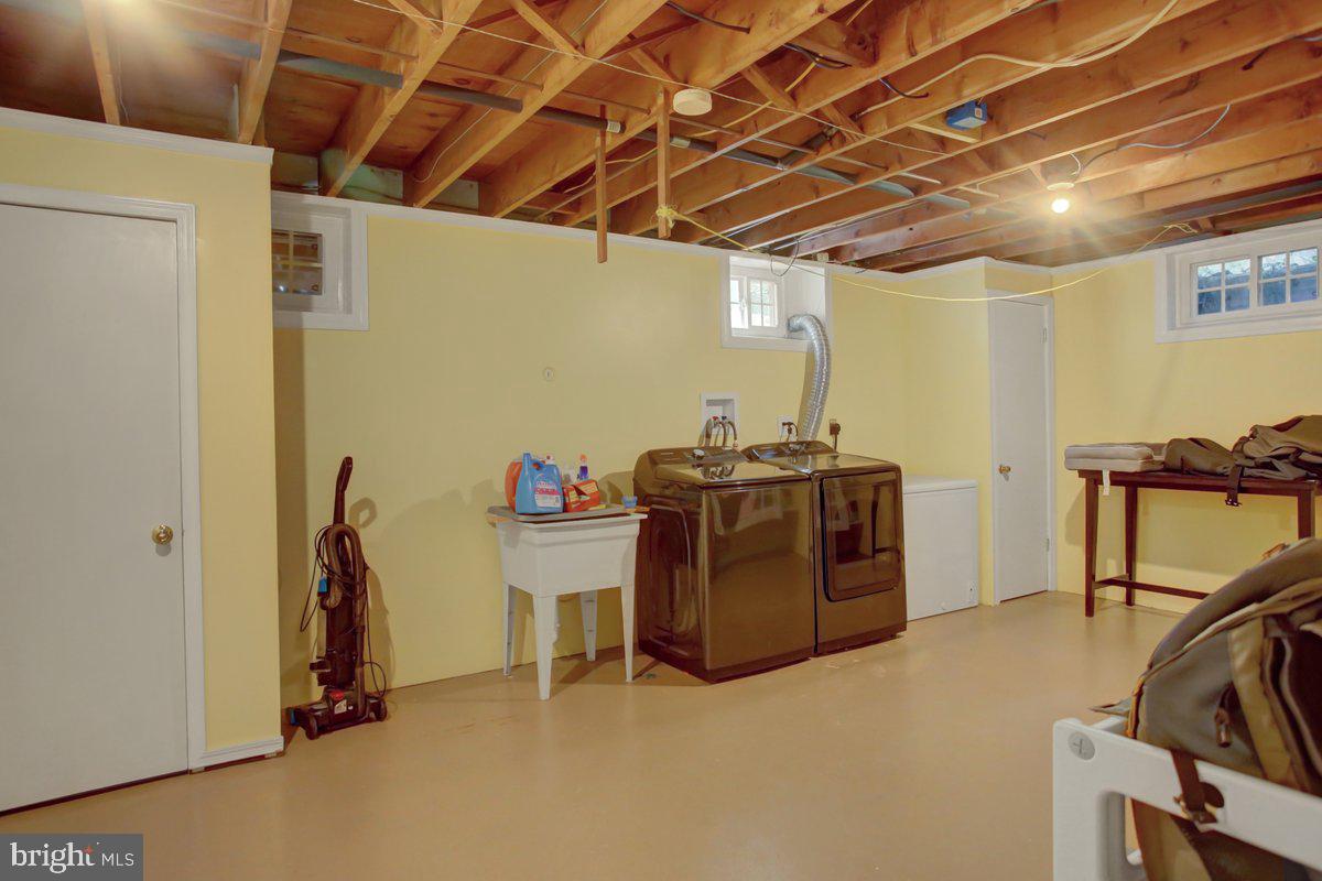 SOUTH GUILFORD HILLS - Residential