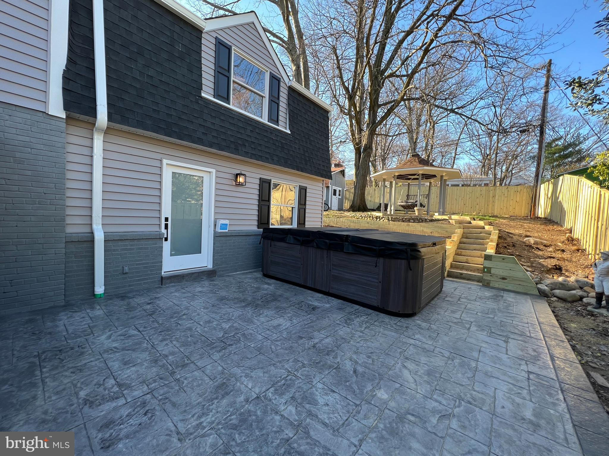 BEVERLY HILLS - Residential