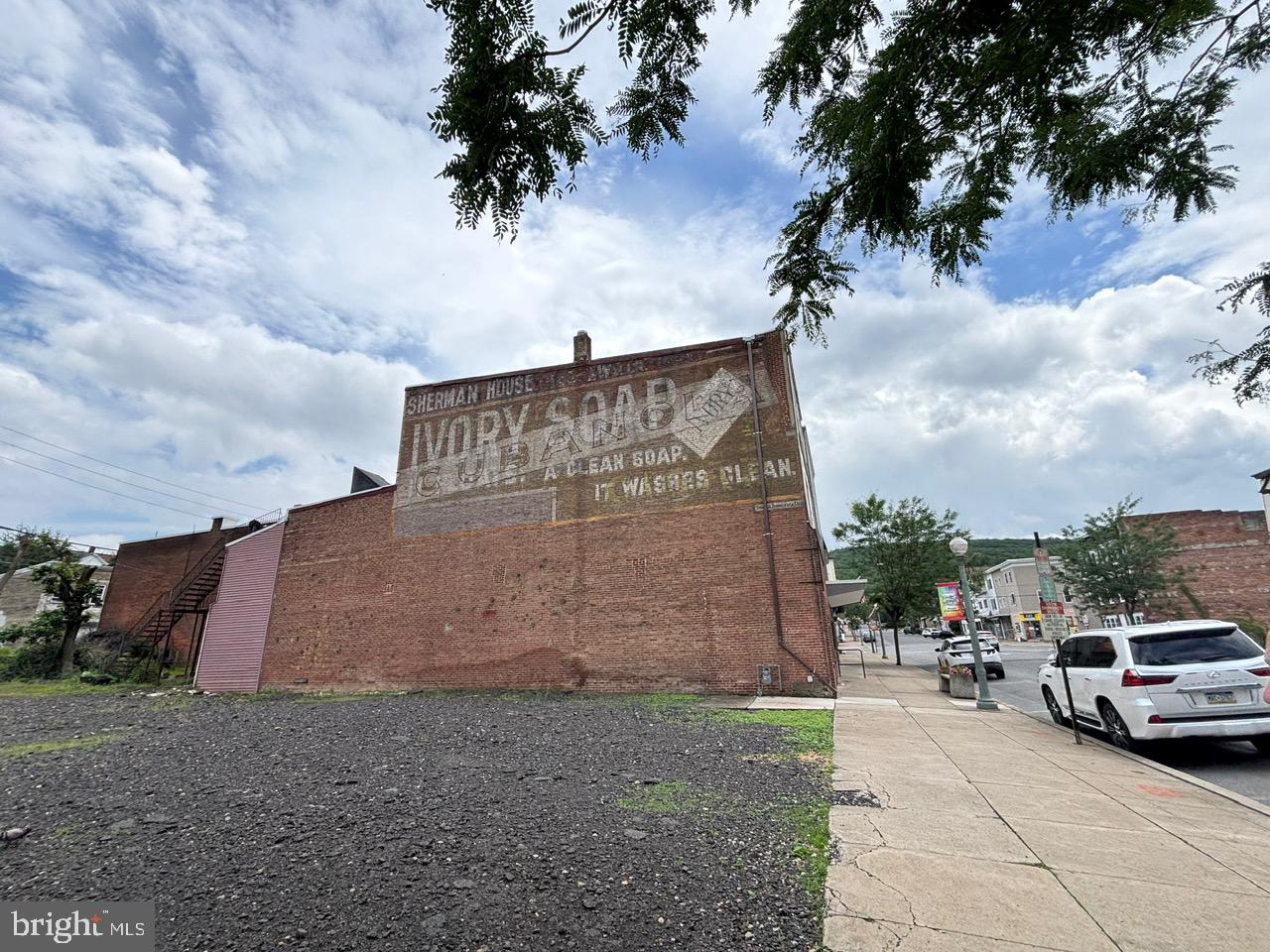 129 S OAK STREET 131 S