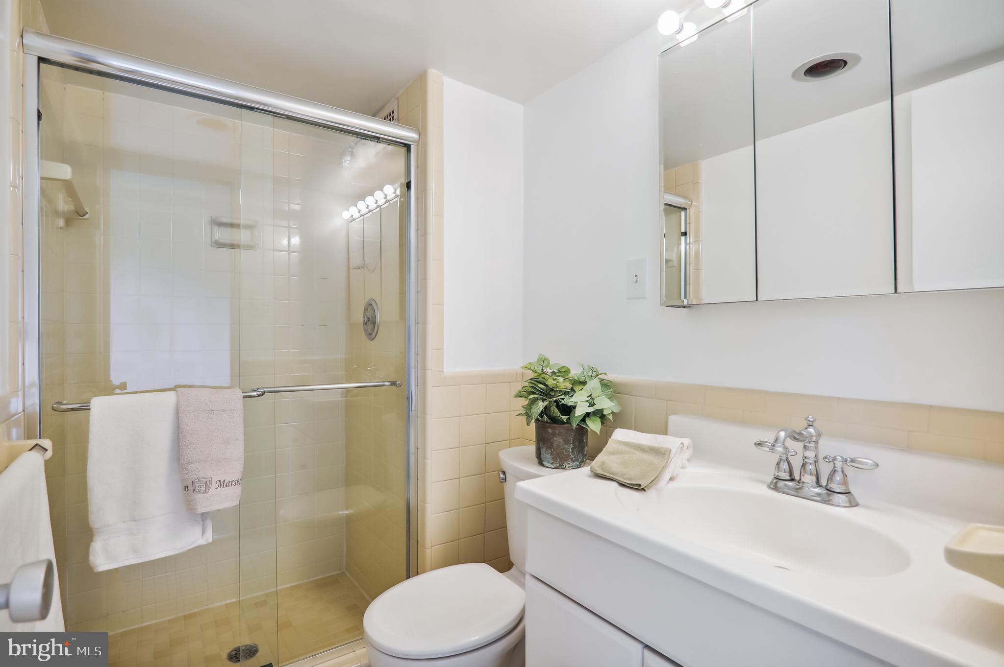 KENWOOD - Residential