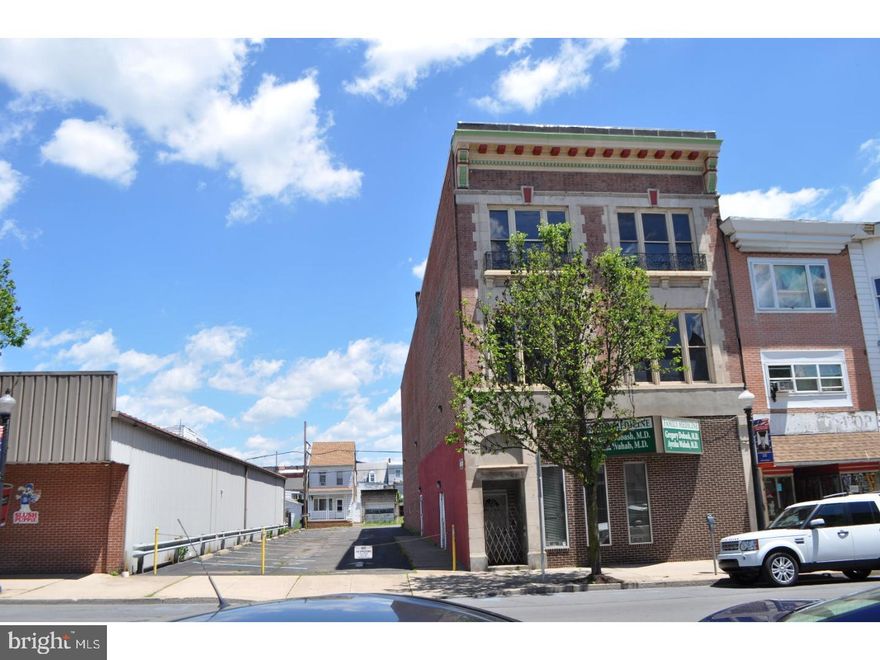 Downtown Commercial property available with 12+ Car on site parking.  First floor was a former medical office with lighting and mechanicals in place ready to renovate to your needs.  Updated HVAC and rubber roof.  Attractive building storefront.