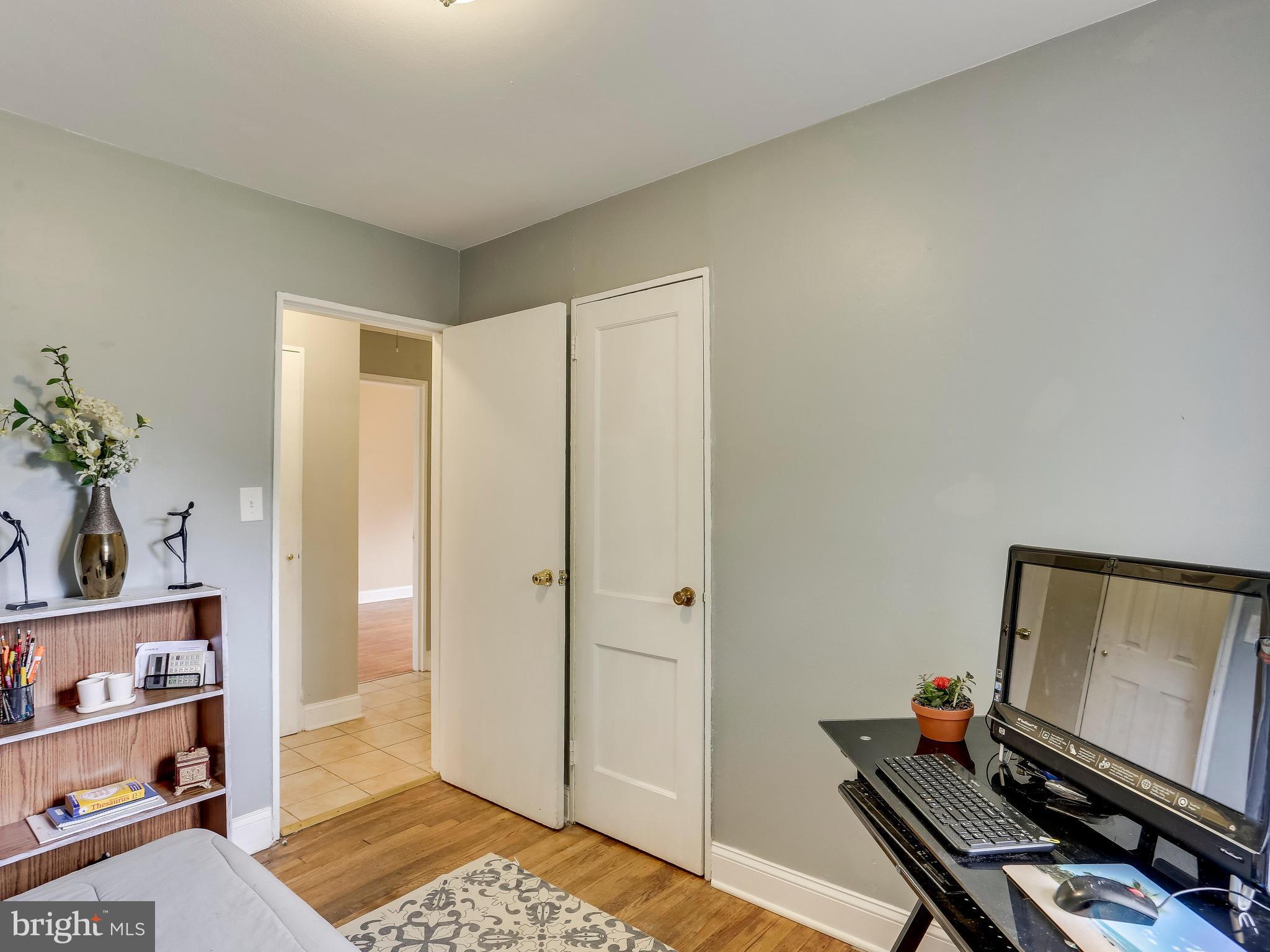 PIMMIT HILLS - Residential