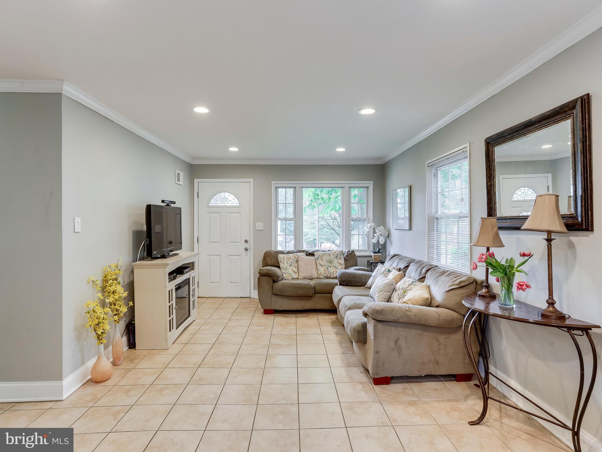 PIMMIT HILLS - Residential